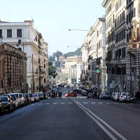 Coolhouse At Colosseo Rome Exterior photo